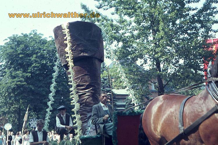 d4-1File1957.jpg